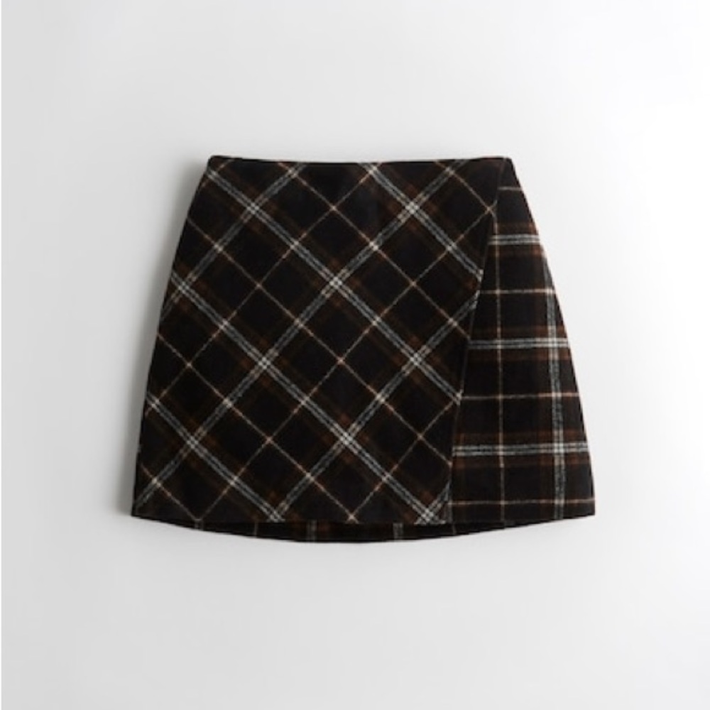 Hollister ultra high-rise plaid mini skirt